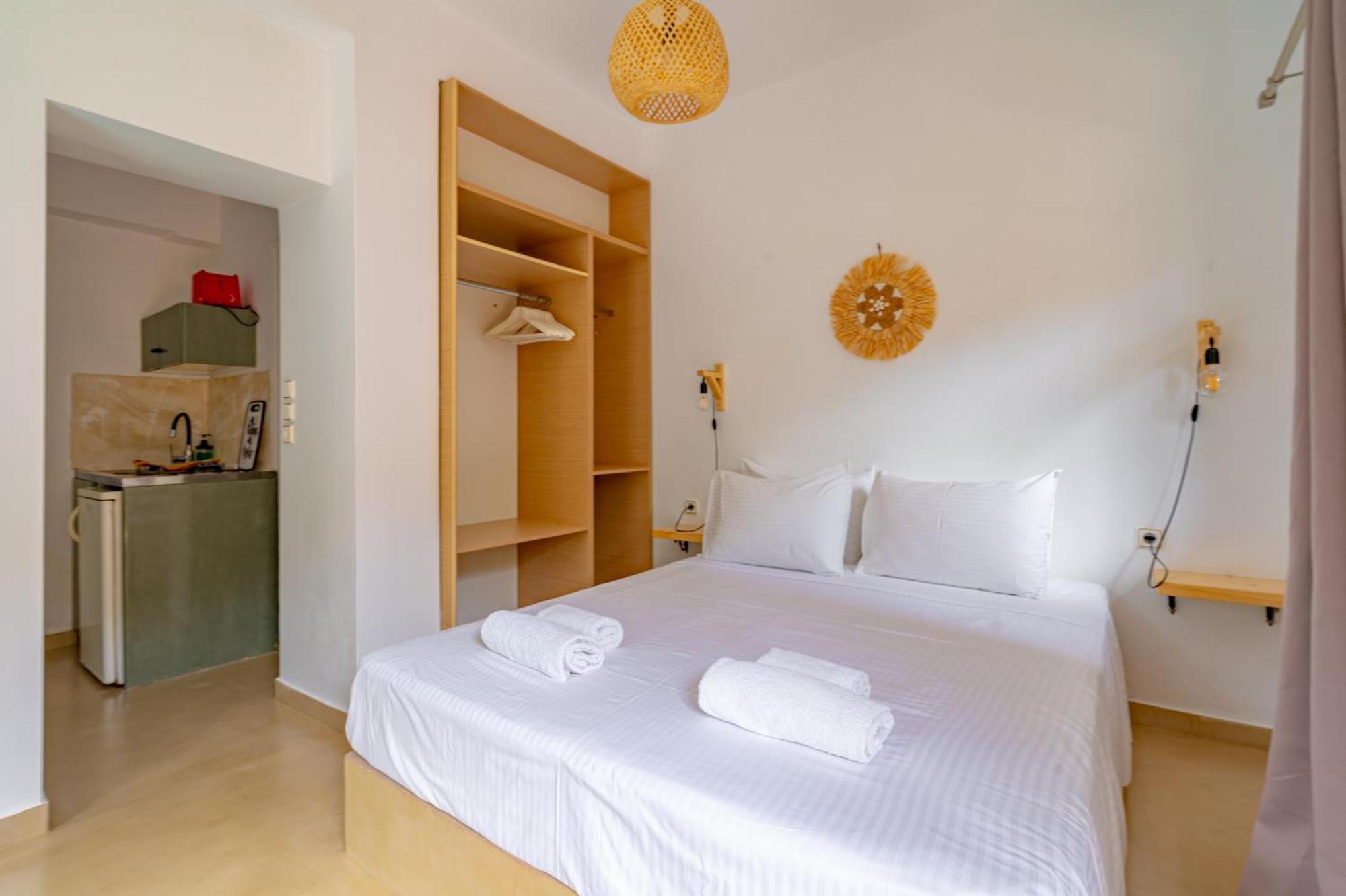 Hilltop At Kefalonia Aparthotel Angon