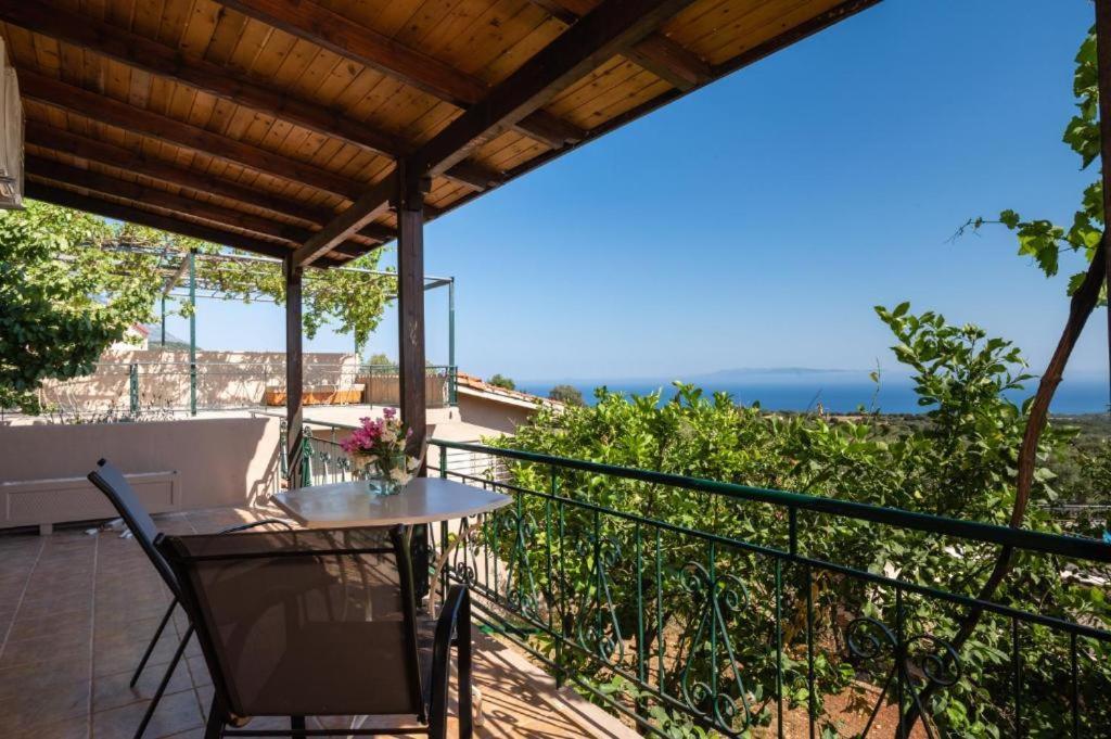 Hilltop At Kefalonia * Angon